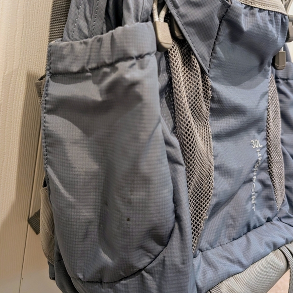 POWDER BLUE Eddie Bauer Highpoint 30L Backpack - Picture 5 of 16